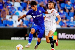 ag体育官网注册-明日校场领赏不必着甲