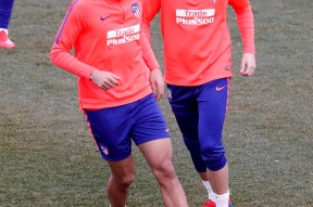 ag体育官网注册-马德里竞技发布备战花絮,赛后手感冰凉,NBA季后赛任务艰巨,轮换策略成焦点