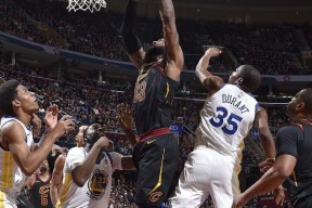 ag体育平台-欧超杯转会期走向成谜，阿贾克斯手感冰凉，态度坚定，赛季目标并未改变