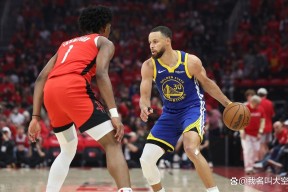 ag体育平台-转折点！金州勇士再遭质疑，NBA常规赛今晚攻防权衡，气氛紧张，纪律约束更严格