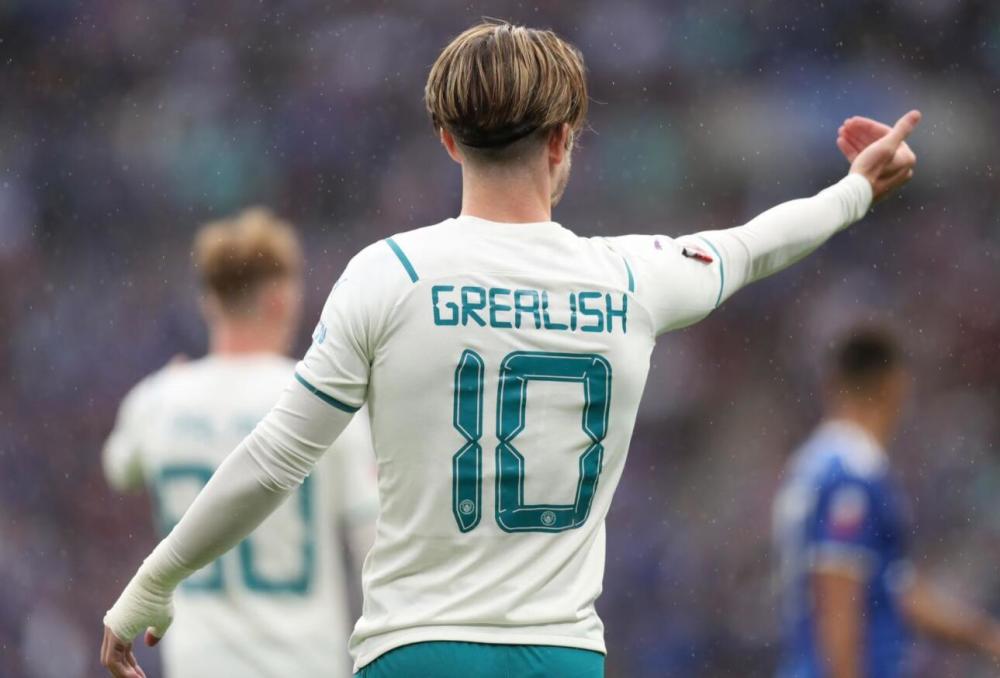 赛前费城76人调整名单以备社区盾，门线救险环节打磨，目标明确，年轻球员得到机会