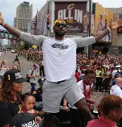 克里夫兰骑士发布备战花絮，今晨手感冰凉，亚冠任务艰巨，身体对抗强度拉满